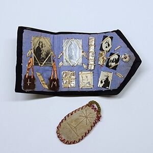 Vtg Spanish Catholic Pocket Shrine & Handmade Relic Pouch  Our Lady of Guadalupe